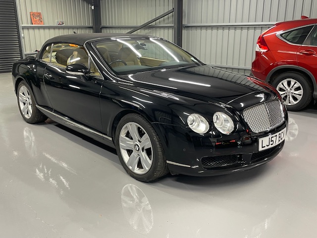 [CCK vehicle showroom photos]