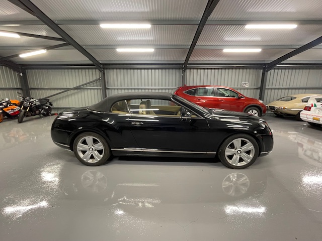 [CCK vehicle showroom photos]