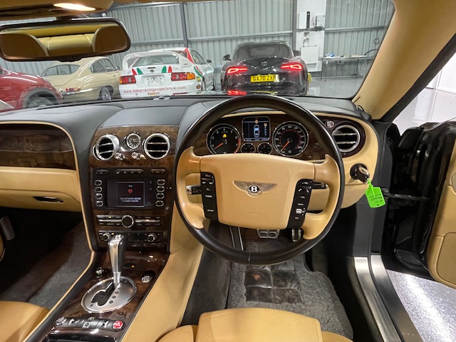 [CCK vehicle showroom photos]