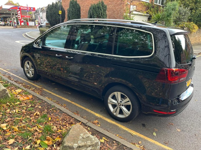 [CCK vehicle showroom photos]