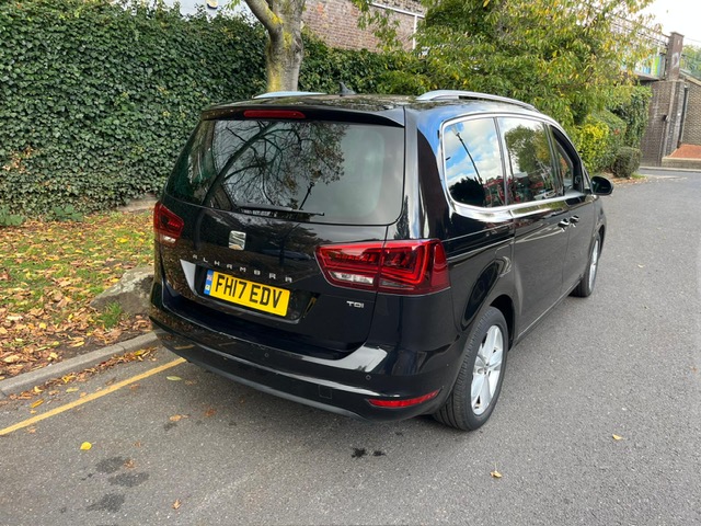 [CCK vehicle showroom photos]