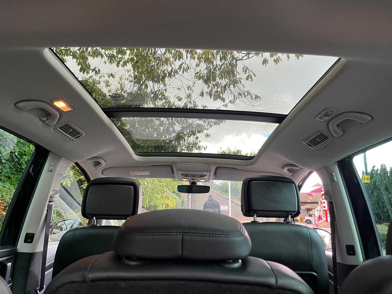 [CCK vehicle showroom photos]