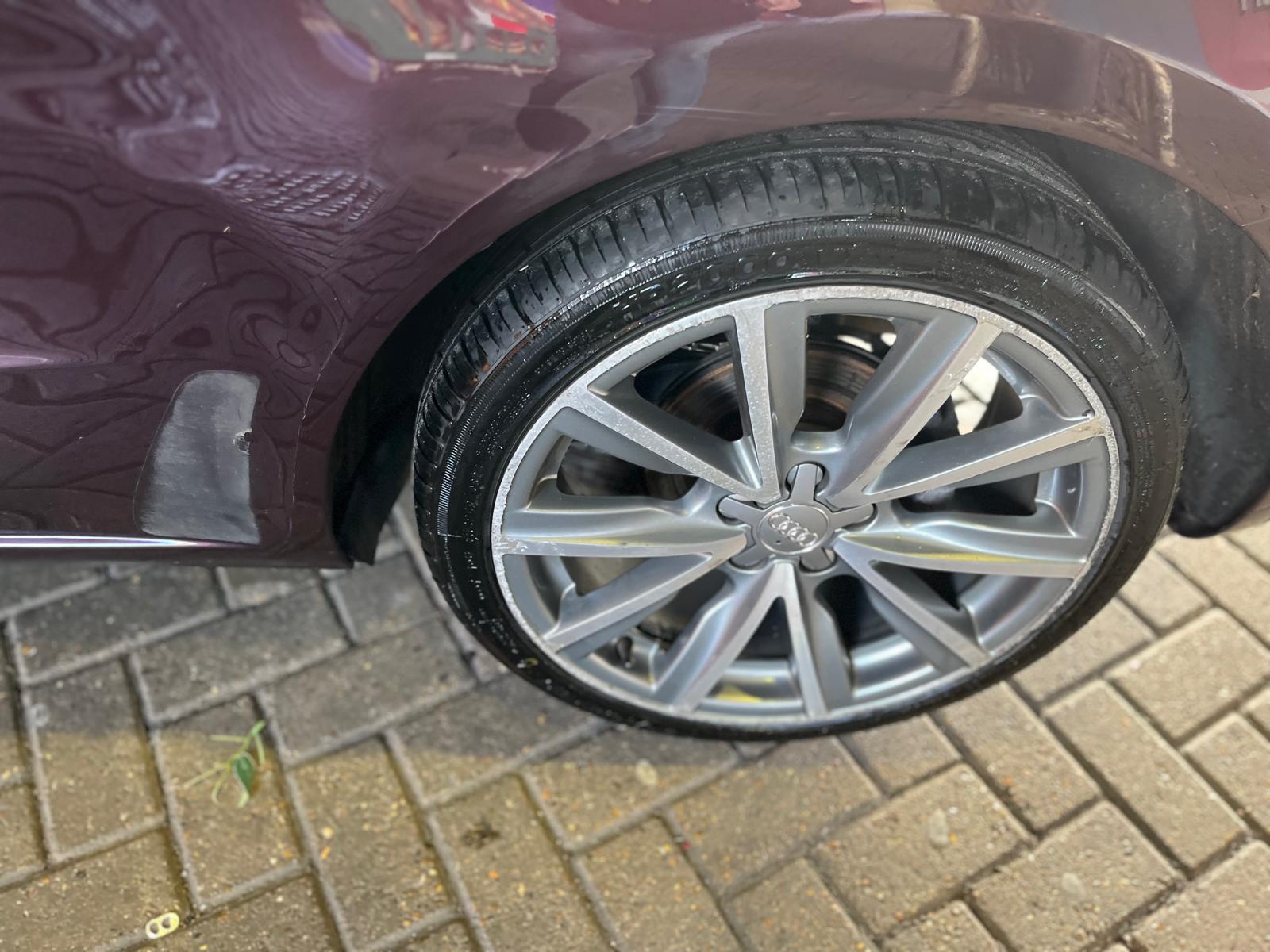 [CCK vehicle showroom photos]