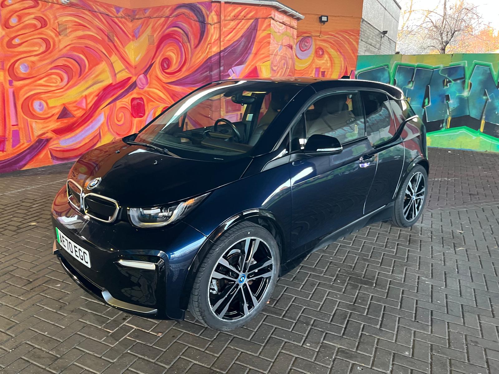 [CCK vehicle showroom photos]