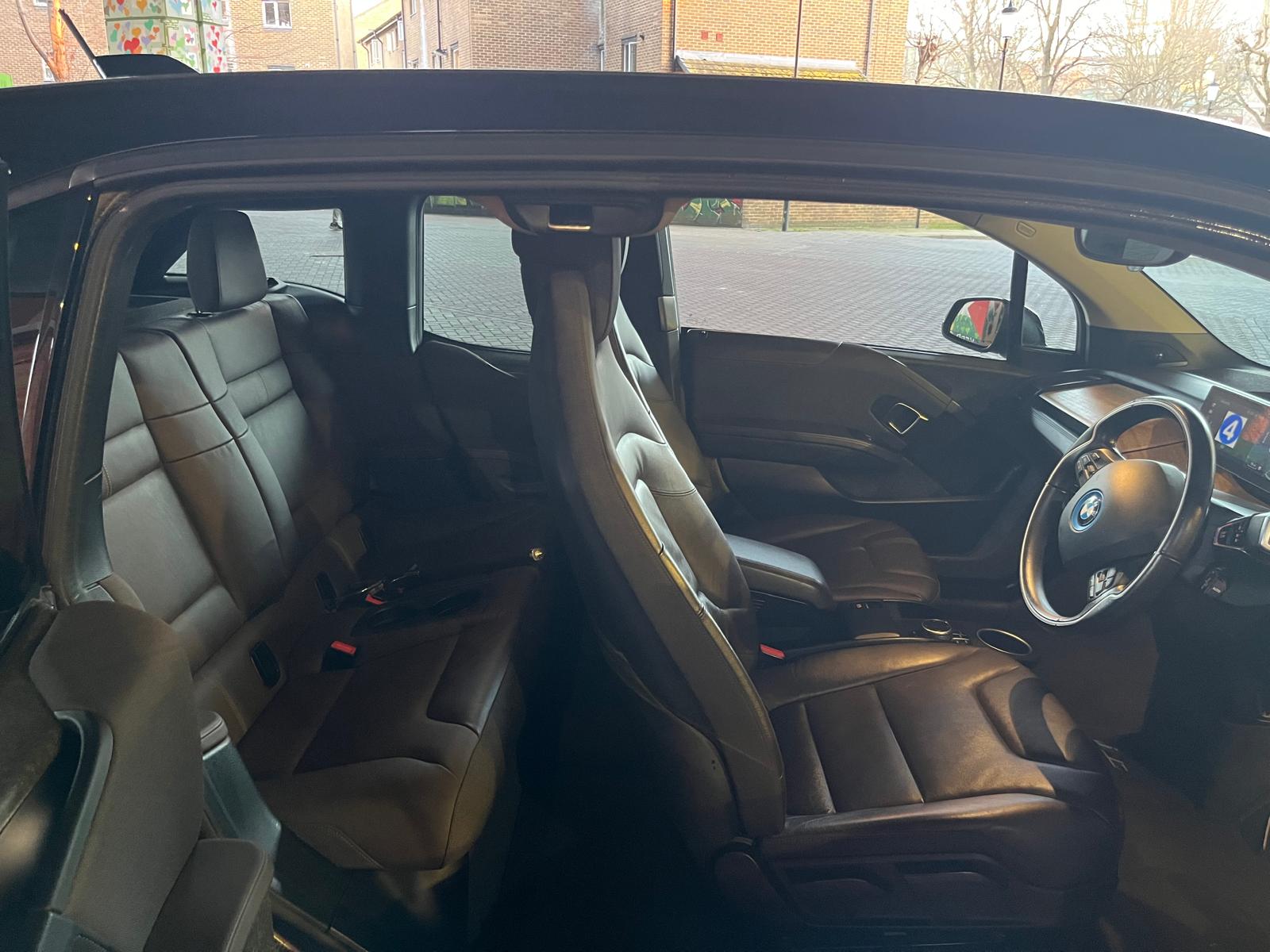 [CCK vehicle showroom photos]