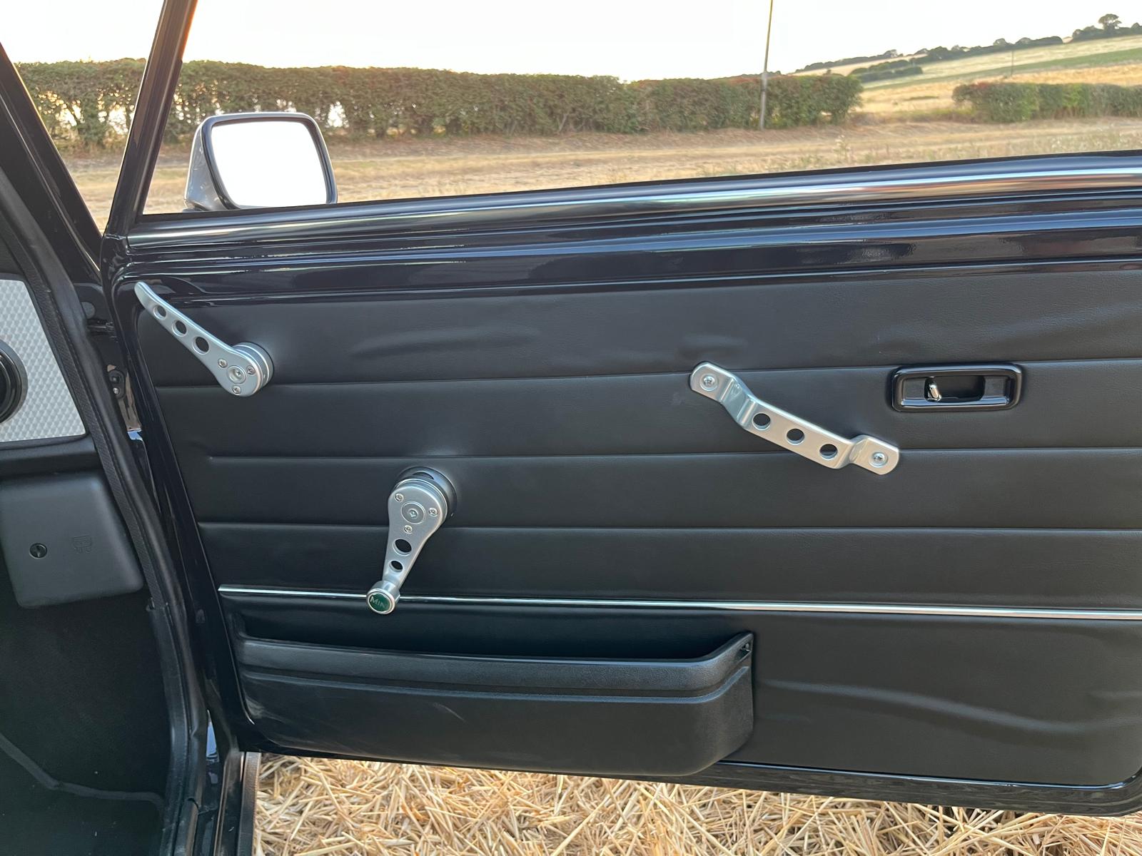 [CCK vehicle showroom photos]